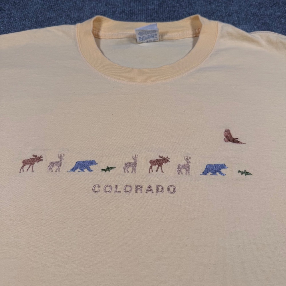 Vintage Colorado Wildlife Animals Embroidered T-Shirt Mens XL Yellow Cotton - Picture 1 of 6